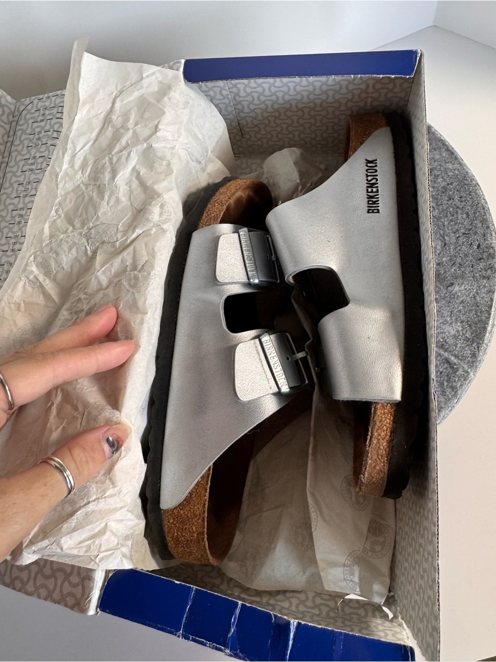 Birkenstock Silver Leather Arizona Buckle Sandals 37 N Metallic - Picture 15 of 15